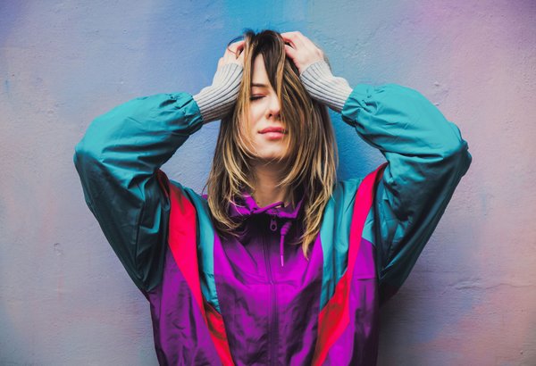 How to Match a Floral Midi Skirt with Structured Blazers for Spring Business Meetings?