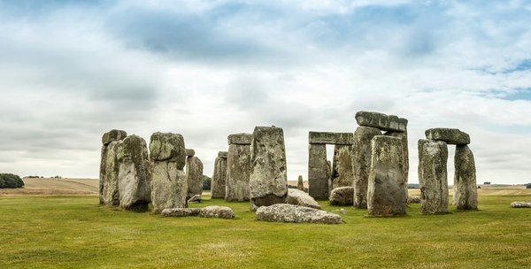 What Are the Cultural and Historical Significance of Stonehenge's Recent Discoveries?